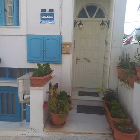 Katy's 招待所 Naxos City