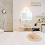 Katy's Gasthof Naxos City