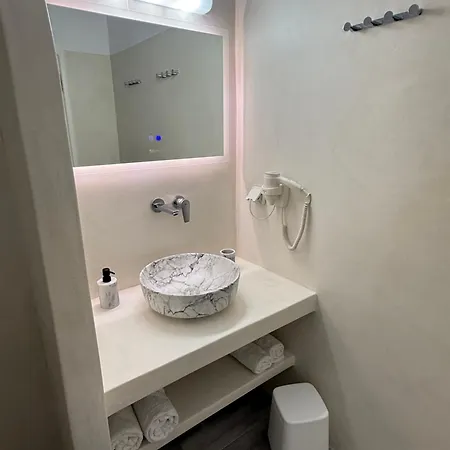 بيت ضيافة Katy's Naxos City